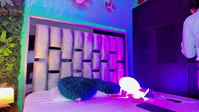 Snapshot of Mari_cooper1 chatting on February 25, 2026, 11:54 am Mari cooper1 online show from February 25, 2026, 11:54 am