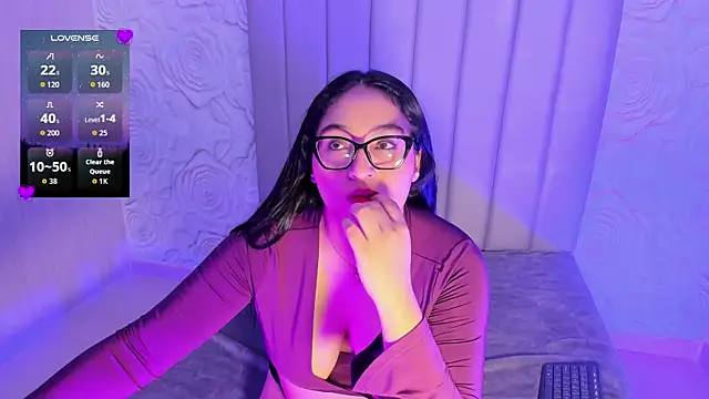 Snapshot of Lya_dubois_ chatting on July 12, 2026, 1:23 pm Lya dubois online show from July 12, 2026, 1:23 pm