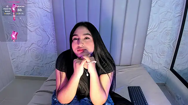 Lya dubois  online show from March 4, 2026, 9:00 pm