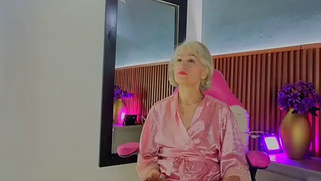 Snapshot of miss_monserrate01 chatting on June 1, 2026, 1:22 pm miss monserrate01 online show from June 1, 2026, 1:22 pm