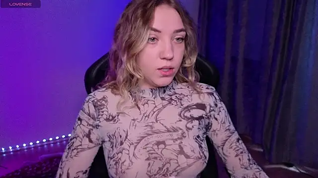 Snapshot of alice_charm_ chatting on February 23, 2026, 4:47 am alice charm online show from February 23, 2026, 4:47 am