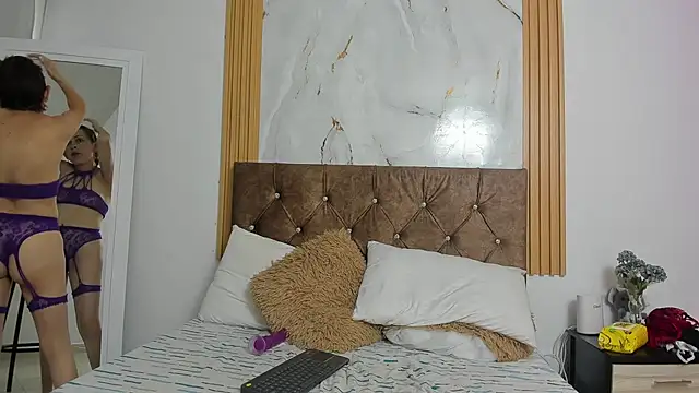 Snapshot of Candyfox2606 chatting on February 15, 2026, 12:48 pm Candyfox2606 online show from February 15, 2026, 12:48 pm