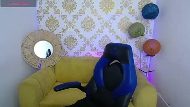 ALISS M  online show from February 9, 2026, 10:30 pm