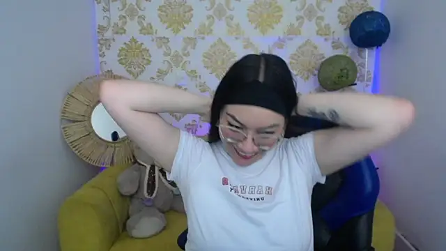 ALISS M  online show from February 11, 2026, 7:47 pm