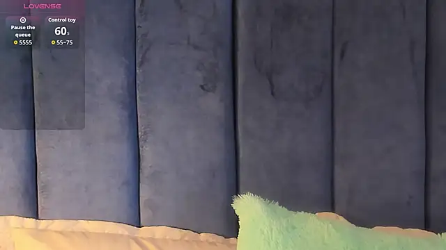 fatimarab   online show from February 25, 2026, 3:51 am