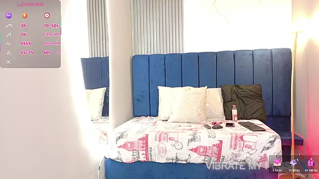 Snapshot of rouxinferno_cr chatting on February 15, 2026, 2:56 am rouxinferno cr online show from February 15, 2026, 2:56 am