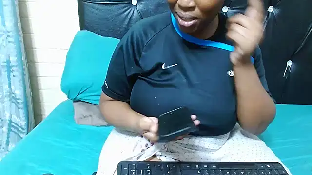 babyotria12 online show from April 13, 2026, 4:38 am