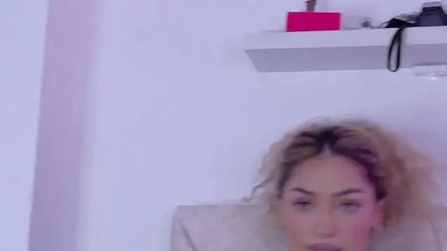 Snapshot of Maddy_Beluci chatting on June 15, 2026, 1:28 am Maddy Beluci online show from June 15, 2026, 1:28 am
