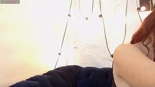 Snapshot of CarolRousee chatting on May 28, 2026, 11:38 am CarolRousee online show from May 28, 2026, 11:38 am