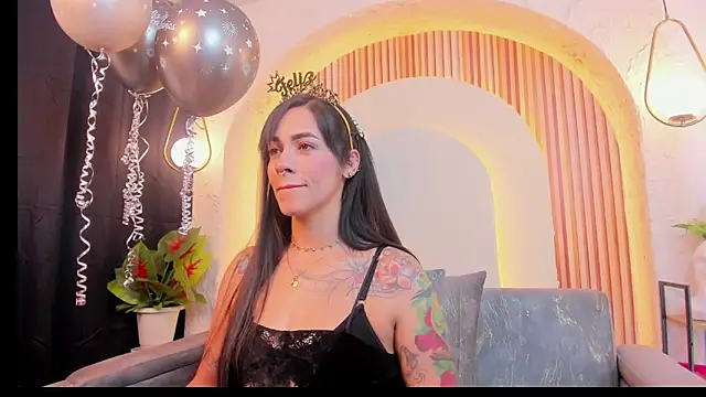 violet scott  online show from March 4, 2026, 10:34 am