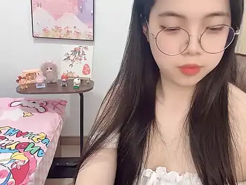 Snapshot of Dawn-2 chatting on February 9, 2026, 1:36 am Dawn-2 online show from February 9, 2026, 1:36 am