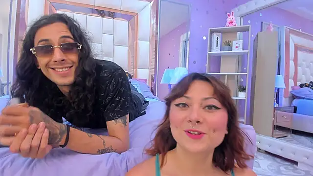 Goldentemptation  online show from April 20, 2026, 7:59 pm