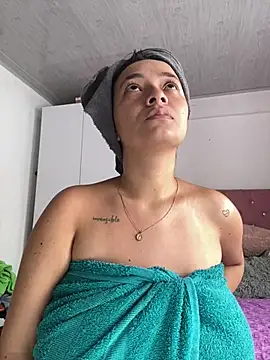 JulietaRiios online show from July 12, 2026, 8:53 pm