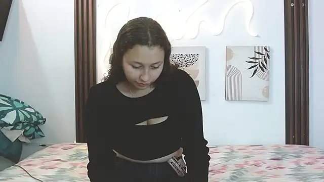 Snapshot of miss_caty chatting on February 16, 2026, 11:46 pm miss caty online show from February 16, 2026, 11:46 pm