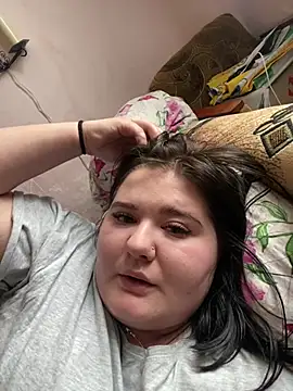 Snapshot of AngelKiras chatting on February 6, 2026, 8:21 am AngelKiras online show from February 6, 2026, 8:21 am