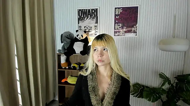 Laukyubey1 online show from March 18, 2026, 8:43 pm