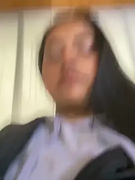 Annie Alicee online show from March 6, 2026, 12:33 pm