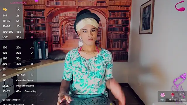 Snapshot of Gata_Salvaje__ chatting on February 13, 2026, 3:17 am Gata Salvaje online show from February 13, 2026, 3:17 am