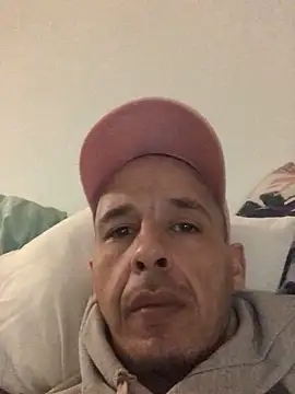 Snapshot of creativeX chatting on February 5, 2026, 8:15 pm creativeX online show from February 5, 2026, 8:15 pm