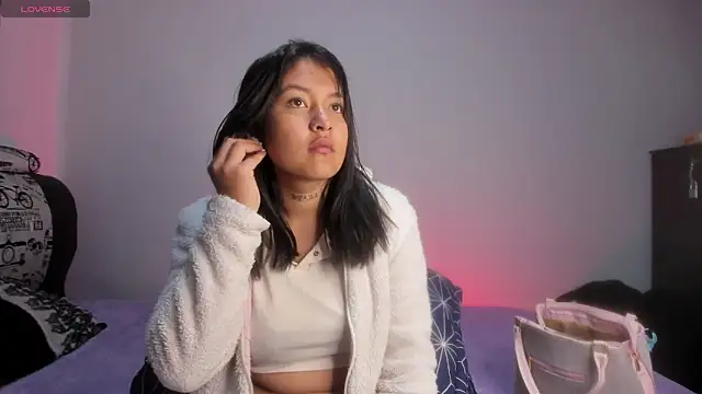 Snapshot of Sharlottee__ chatting on February 22, 2026, 9:00 am Sharlottee online show from February 22, 2026, 9:00 am