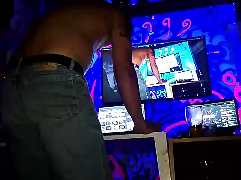 gaviota8842 online show from February 22, 2026, 10:06 am