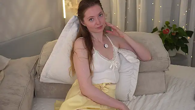 Snapshot of moan_elisa chatting on May 16, 2026, 4:44 am moan elisa online show from May 16, 2026, 4:44 am