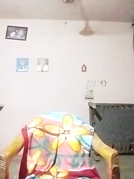 Snapshot of Kitti-Sharma chatting on April 17, 2026, 3:31 am Kitti-Sharma online show from April 17, 2026, 3:31 am