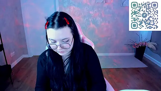 Kira G0ld online show from April 11, 2026, 7:45 am