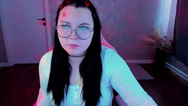 Kira G0ld online show from April 4, 2026, 1:01 am