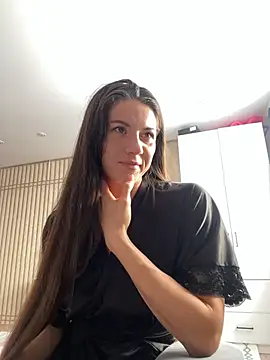 Snapshot of OnlyLeiLa chatting on February 10, 2026, 6:34 am OnlyLeiLa online show from February 10, 2026, 6:34 am