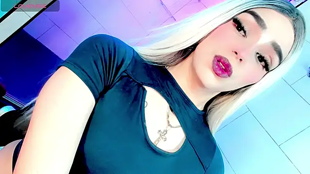 Snapshot of Maddye_Fox chatting on June 16, 2026, 3:28 am Maddye Fox online show from June 16, 2026, 3:28 am