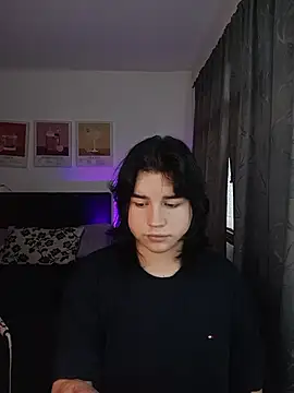 Daniellesins1 online show from February 4, 2026, 12:22 pm