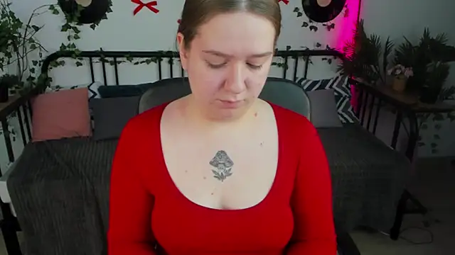 Snapshot of RachelDiRose chatting on February 25, 2026, 3:40 am RachelDiRose online show from February 25, 2026, 3:40 am