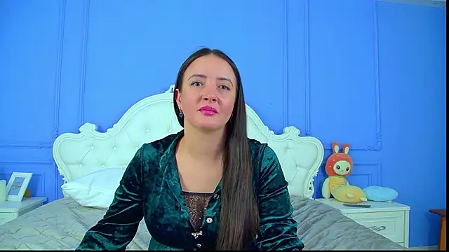 Snapshot of ElinaBellucci chatting on February 4, 2026, 7:25 am ElinaBellucci online show from February 4, 2026, 7:25 am