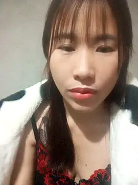 Yui-Ch1682 online show from February 5, 2026, 9:27 am