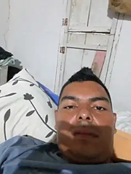 Snapshot of jhoncol231 chatting on February 6, 2026, 8:27 pm jhoncol231 online show from February 6, 2026, 8:27 pm