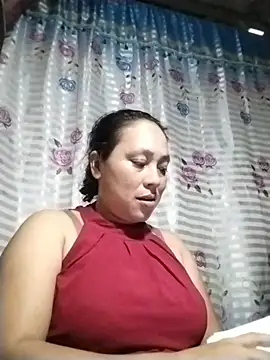 Snapshot of May_Bombs chatting on February 4, 2026, 9:04 am May Bombs online show from February 4, 2026, 9:04 am