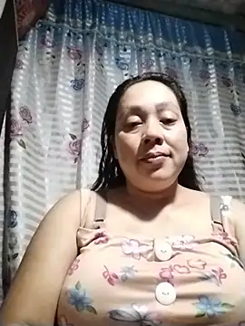 Snapshot of May_Bombs chatting on February 16, 2026, 2:37 pm May Bombs online show from February 16, 2026, 2:37 pm