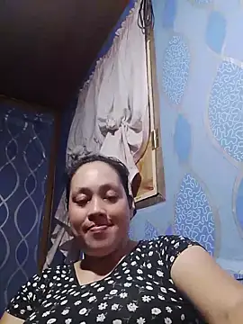 Snapshot of May_Bombs chatting on May 31, 2026, 5:02 am May Bombs online show from May 31, 2026, 5:02 am