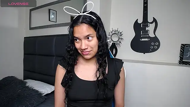 Snapshot of Julieta_Parker chatting on July 5, 2026, 2:27 am Julieta Parker online show from July 5, 2026, 2:27 am