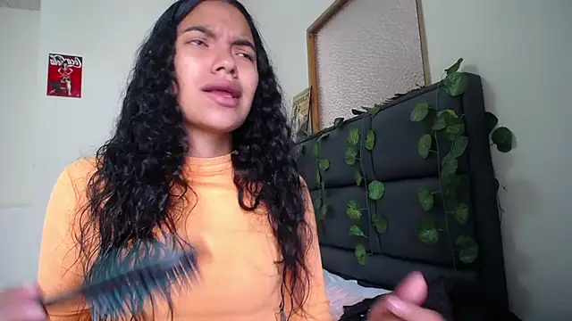 Julieta Parker online show from March 28, 2026, 1:12 pm