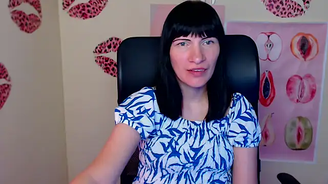 Snapshot of Rosalinda_ro chatting on May 21, 2026, 6:05 pm Rosalinda ro online show from May 21, 2026, 6:05 pm
