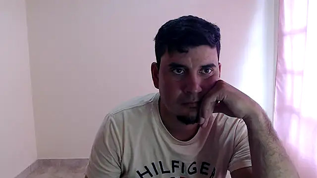 dannamomcerratt online show from February 21, 2026, 8:22 pm