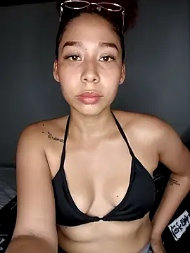 zuleymar online show from March 13, 2026, 7:30 pm