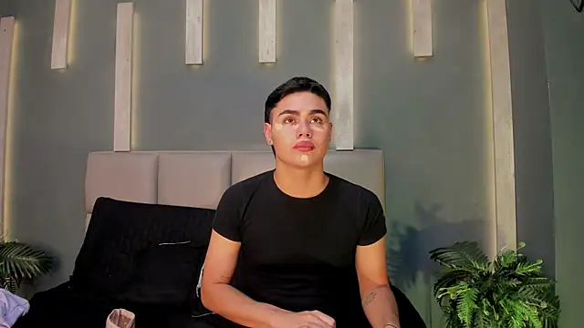 FemNoa online show from February 24, 2026, 1:34 pm