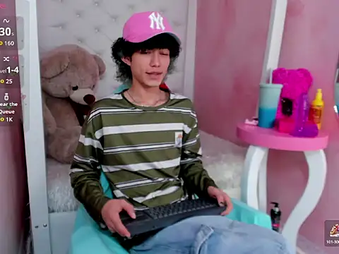 Snapshot of thanier_18 chatting on February 17, 2026, 8:06 pm thanier 18 online show from February 17, 2026, 8:06 pm