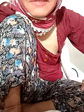 Snapshot of turbanlim07 chatting on February 24, 2026, 10:10 pm turbanlim07 online show from February 24, 2026, 10:10 pm