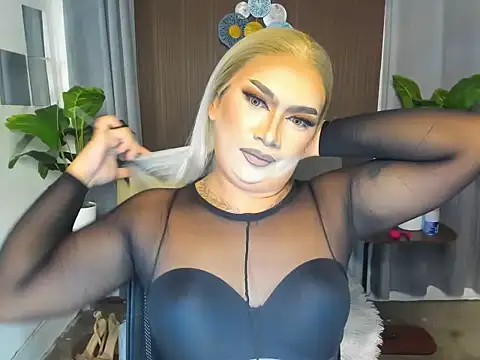 AmandaFlaire  online show from July 11, 2026, 12:38 pm