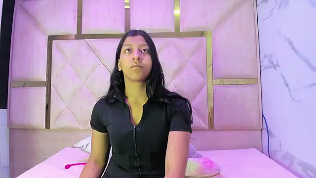 Snapshot of Vaneline2 chatting on February 11, 2026, 7:25 pm Vaneline2 online show from February 11, 2026, 7:25 pm