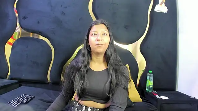 Vaneline2 online show from June 26, 2026, 12:33 pm